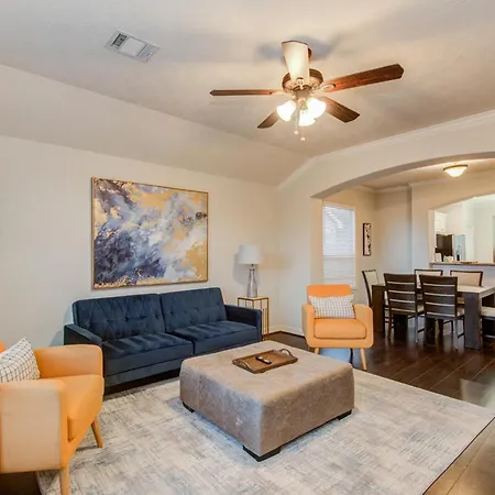 Tomball Summer Special, Fast Wifi, Pets Allowed